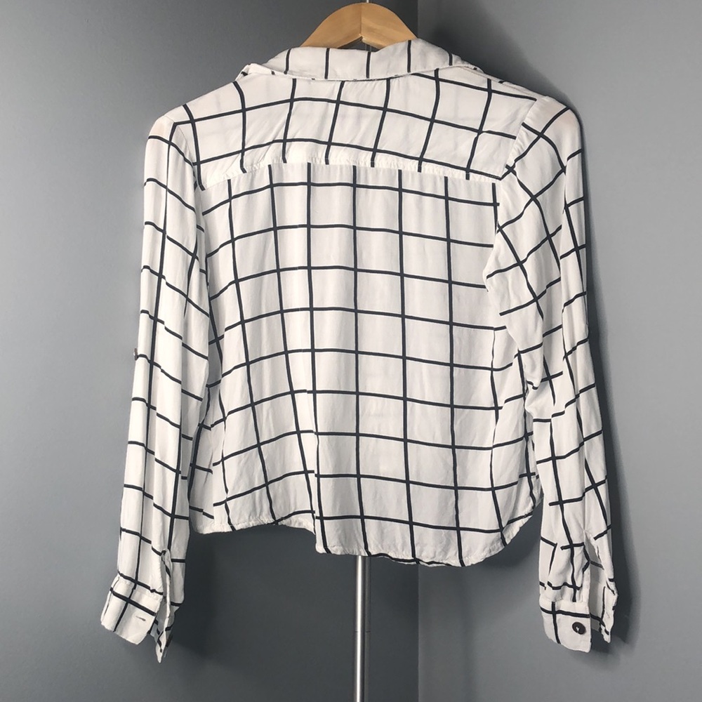 Rebellion Squared Sleeve Top - Picture 5 of 6
